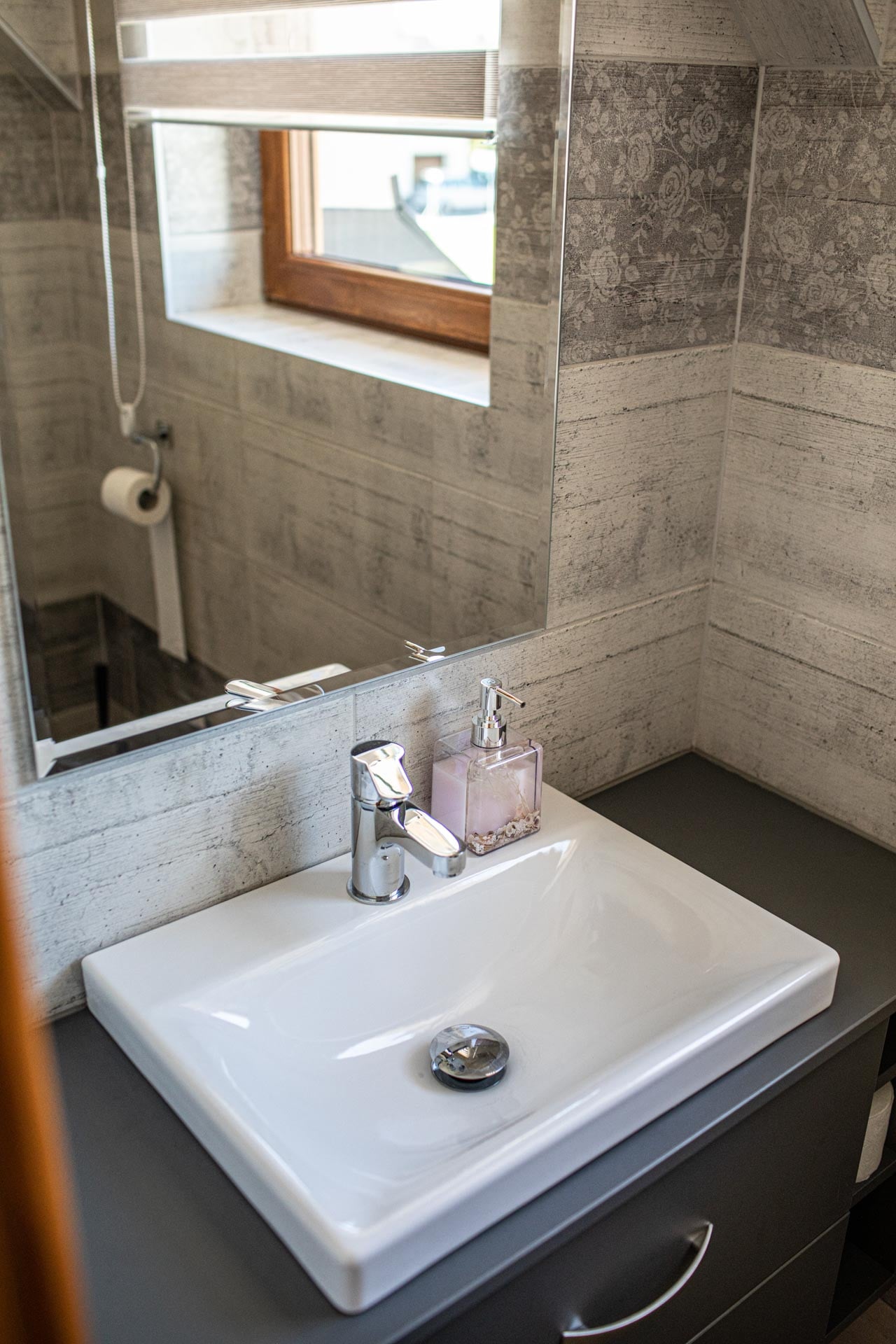 Domek z jacuzzi do wynajęcia w Dębnie na Podhalu